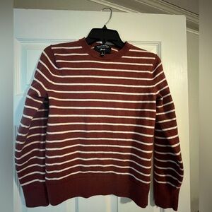 Banana Republic Women’s Crewneck Sweater in Rust red/brown and Cream